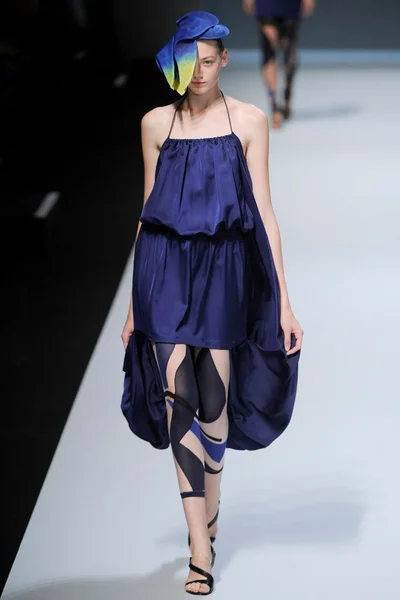 Look 25
